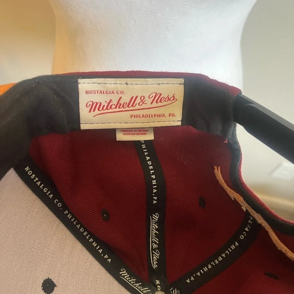 Red And Black Mitchell and Ness Cleveland Cavilers SnapBack Hat - Athleisure